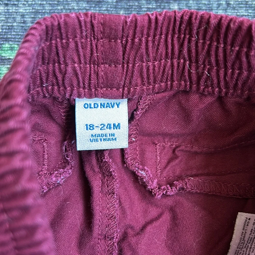 Old Navy Toddler Burgundy Stretch Chinos, Size 18-24 Months
